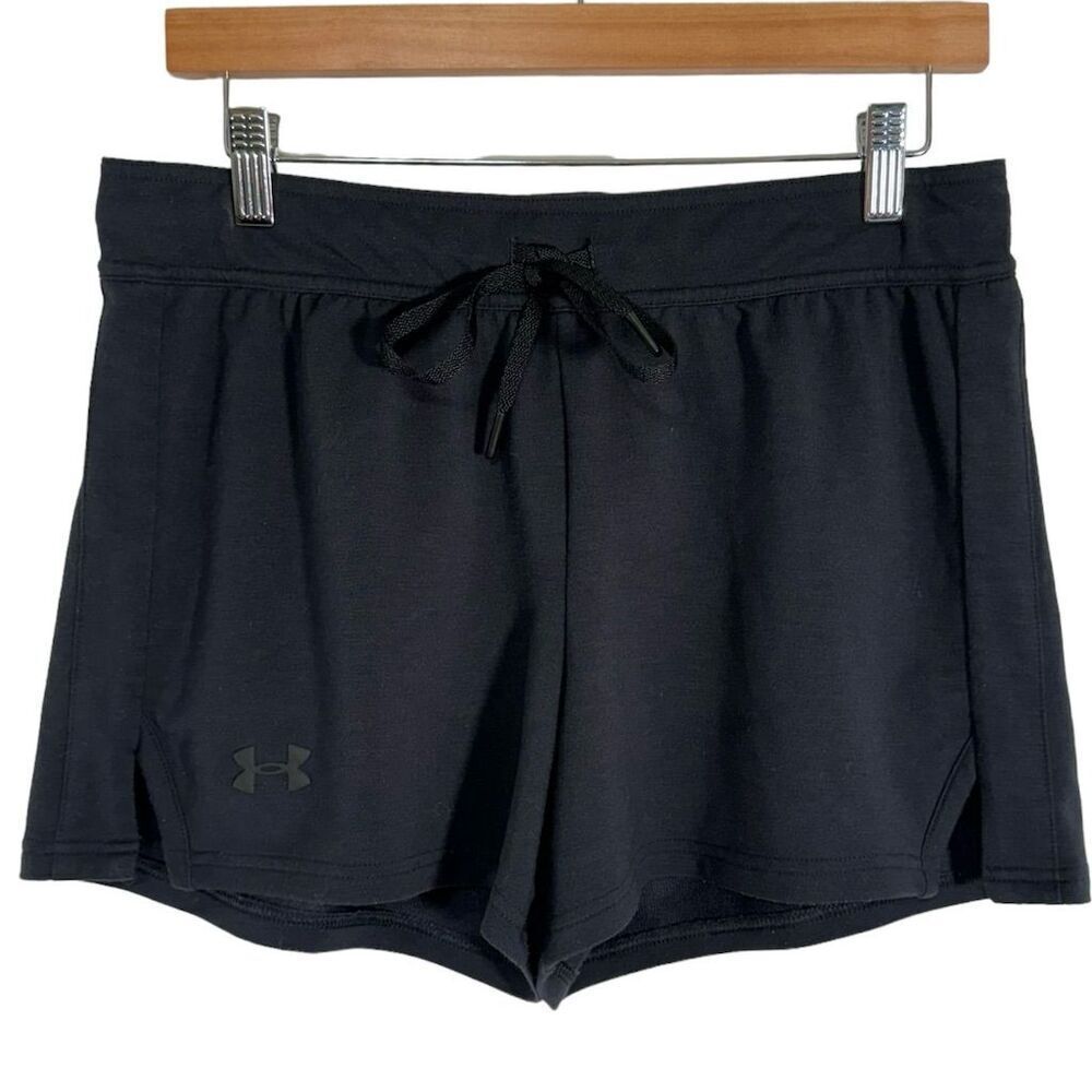 Under Armour Women's Loose Fit Black‎ Athletic Shorts Size M Elastic Waist